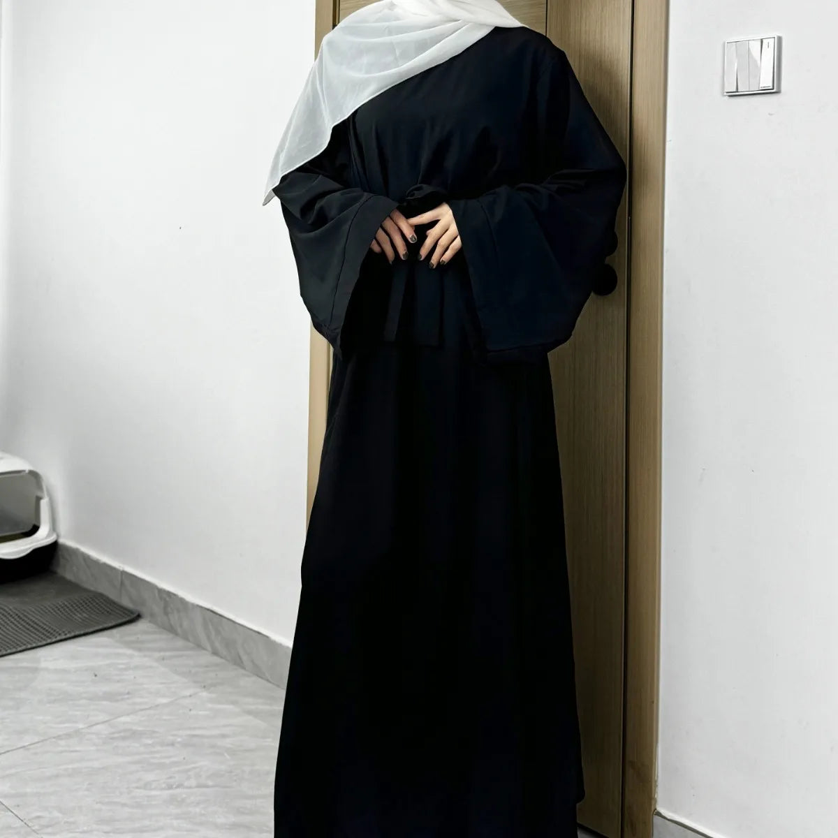 Abayas – Loose Kaftans with Belt and Full Sleeves