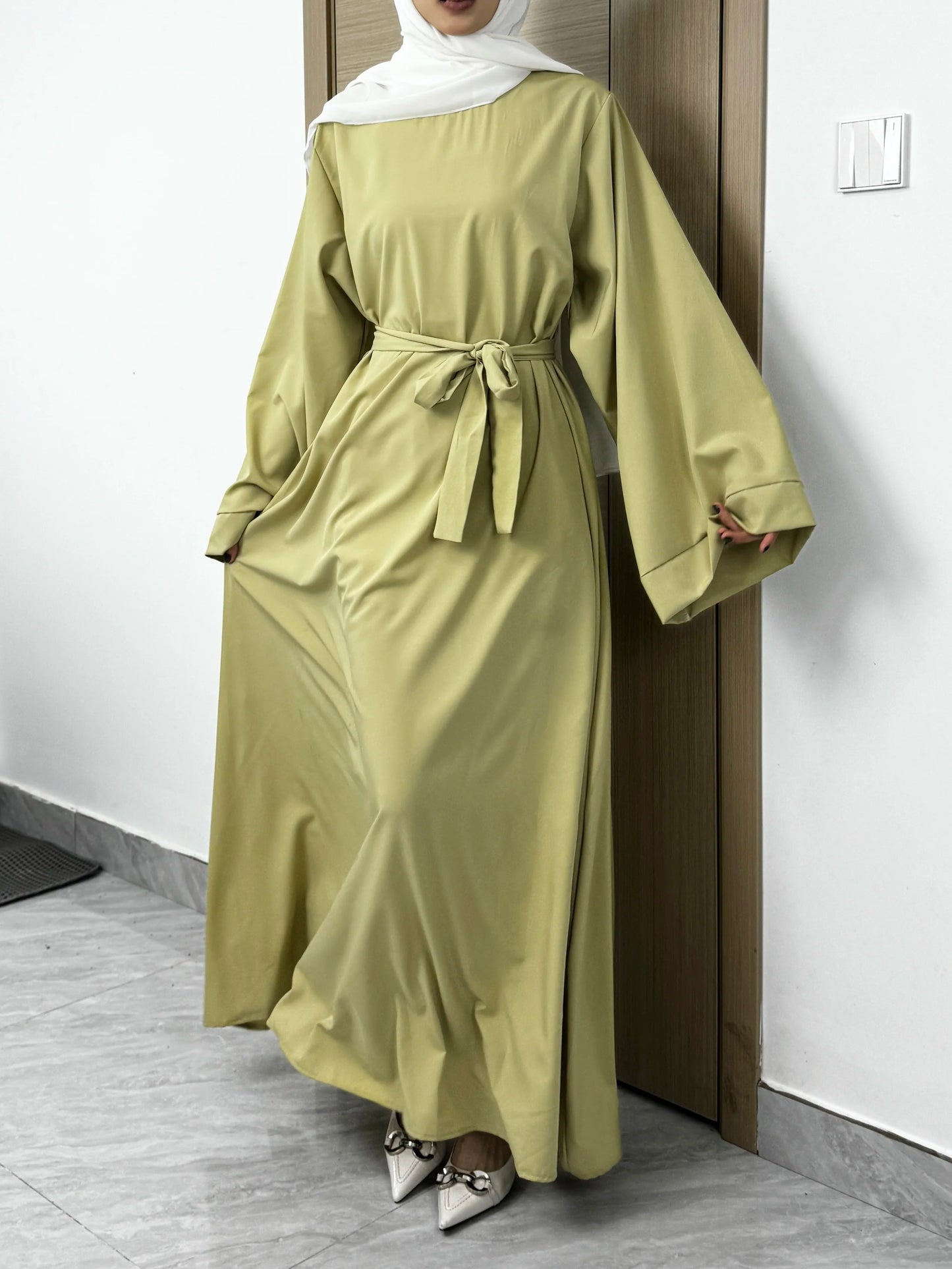 Abayas – Loose Kaftans with Belt and Full Sleeves
