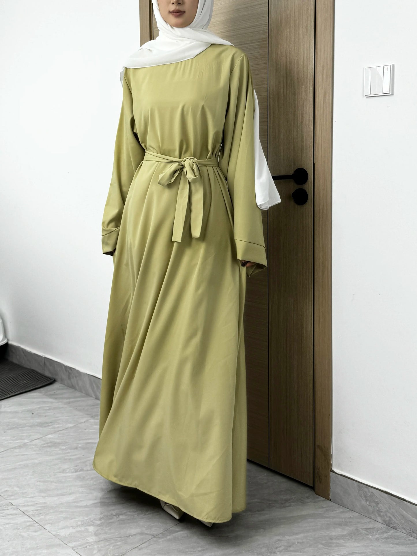Abayas – Loose Kaftans with Belt and Full Sleeves