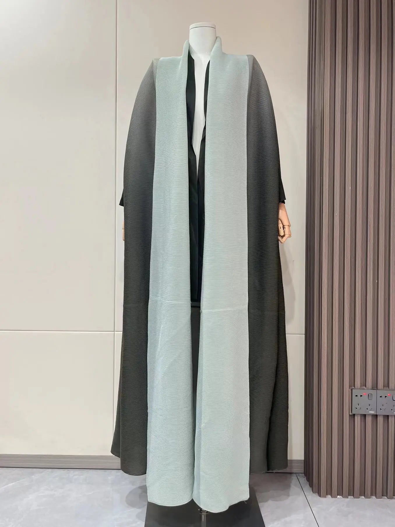 Wrinkled Windbreaker Jacket Bat Sleeve Scarf Collar Gradient Long Retro Coats and Jackets